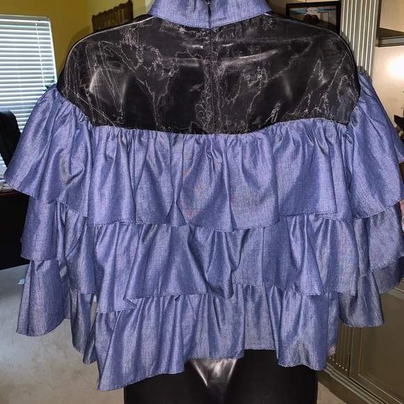Denim ruffle top size M - Picture 2 of 5